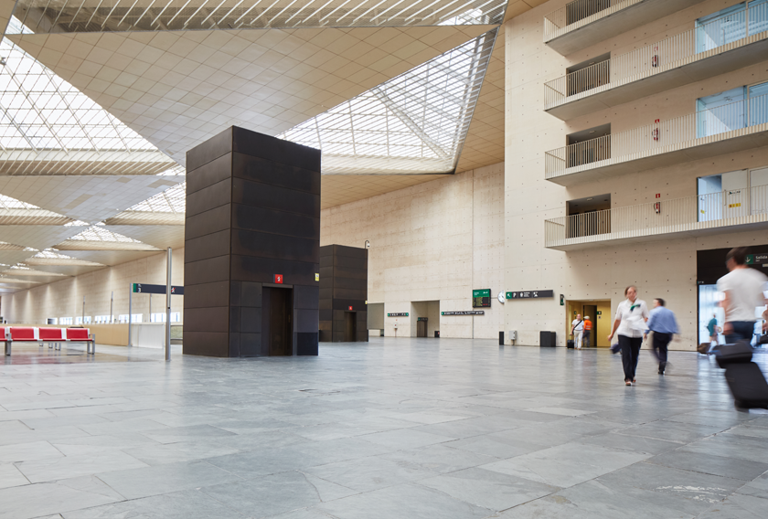 Estación Delicias Zaragoza con Pizarra Celeste CUPA STONE