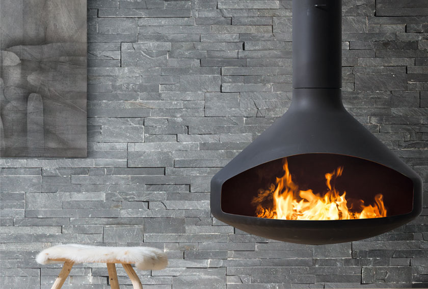 Chimenea de interior revestida con Decopanel Negro