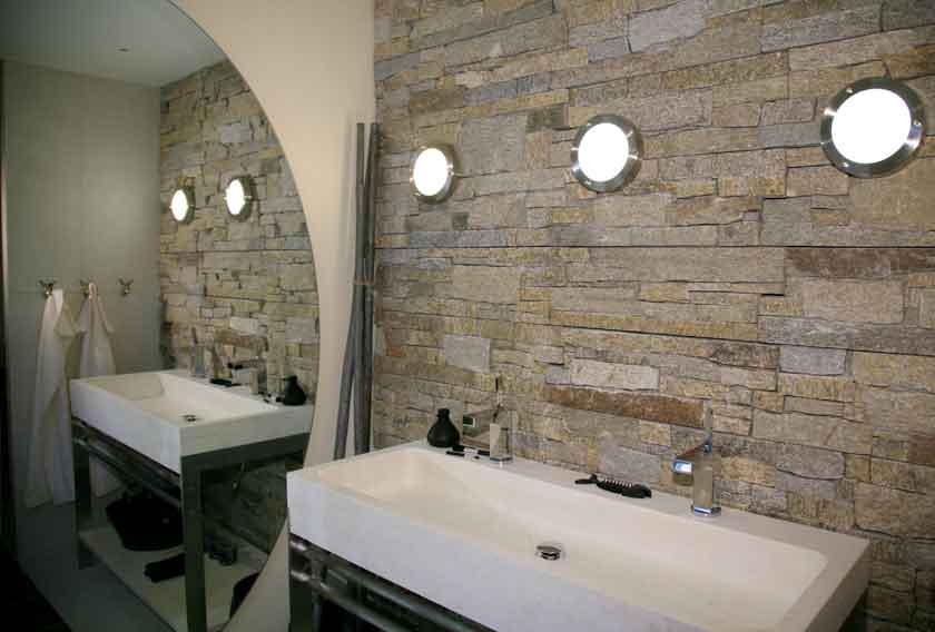 STONEPANEL® Sylvestre en un baño