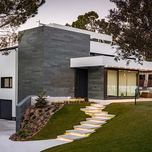 vivienda realizada por santafé arquitectos en piedra natural