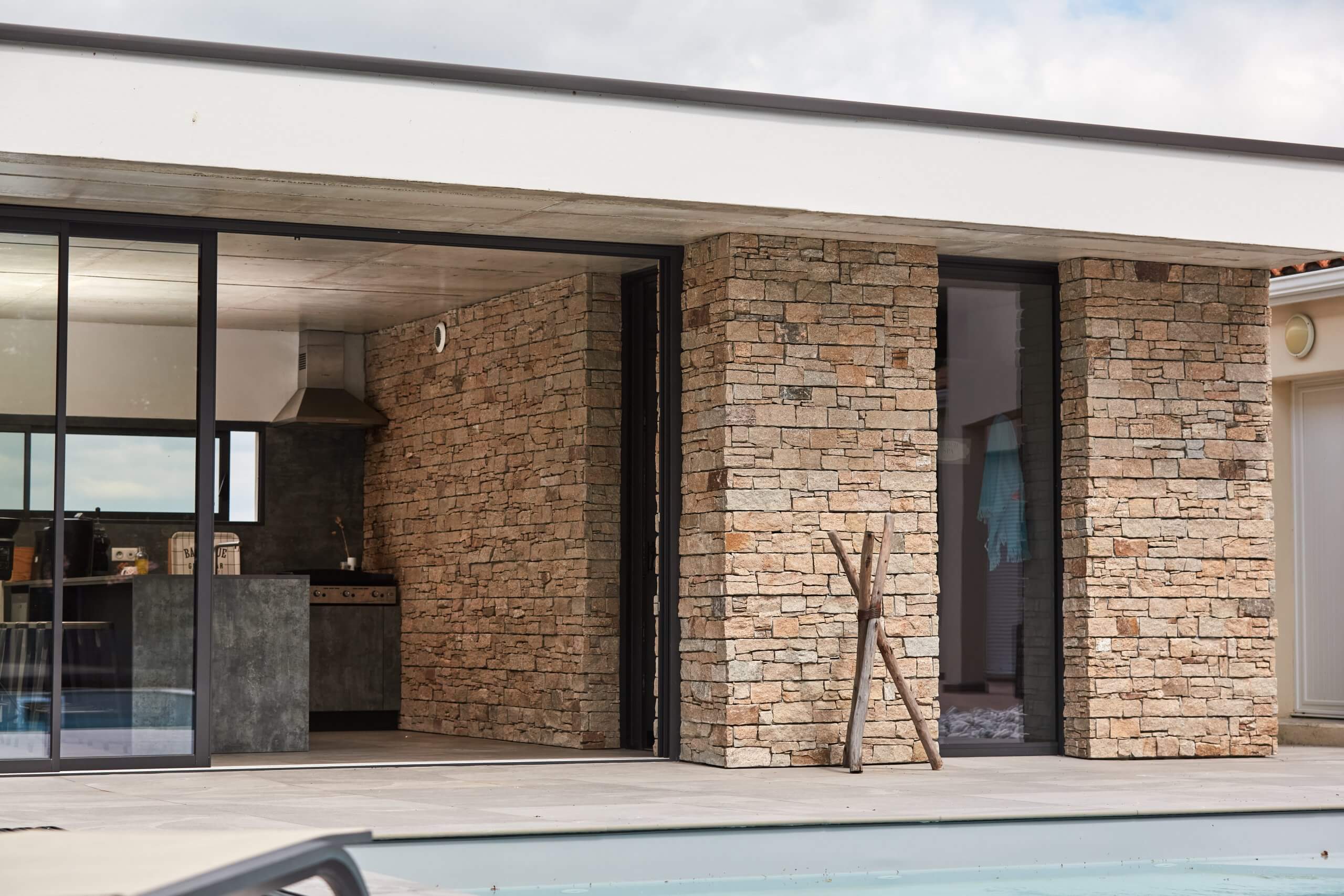 STONEPANEL SYLVESTRE STONEPANEL SYLVESTRE