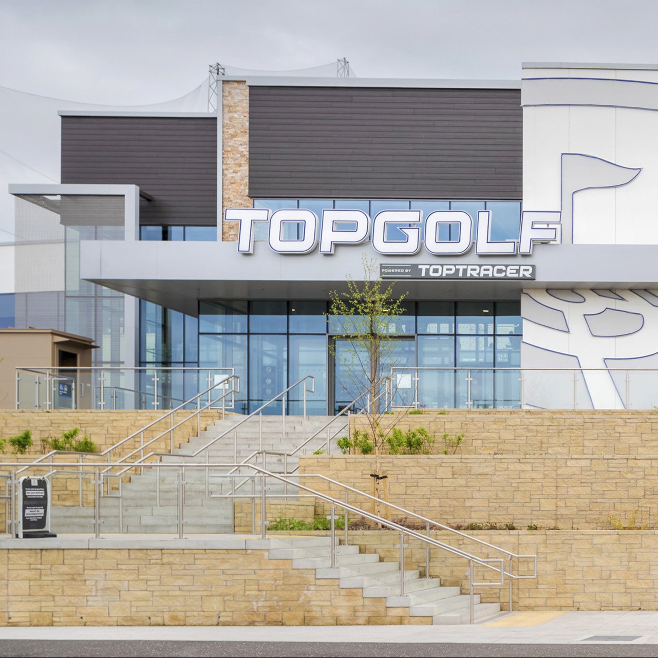 Una instalación de golf moderna con Stonepanel