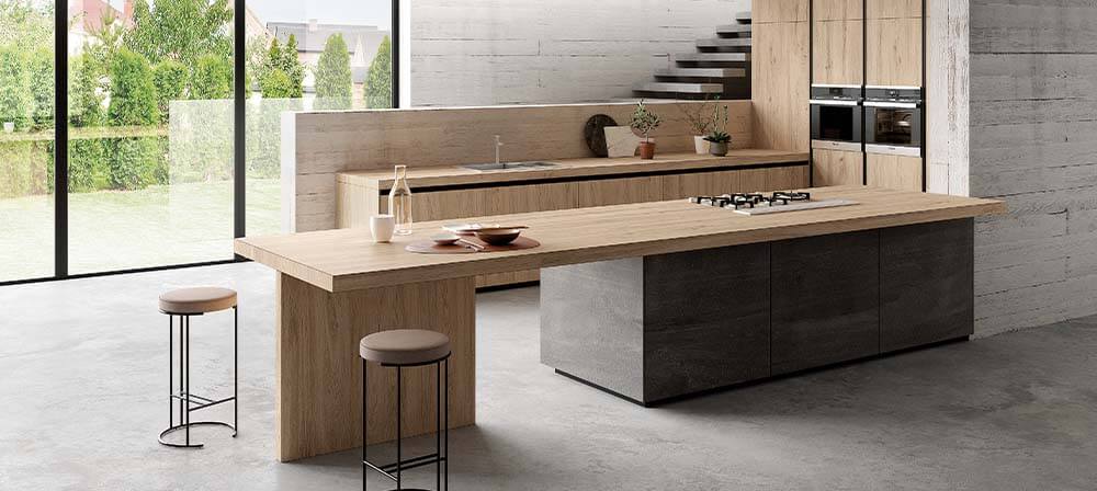 cocina minimalista con encimera imitacion madera