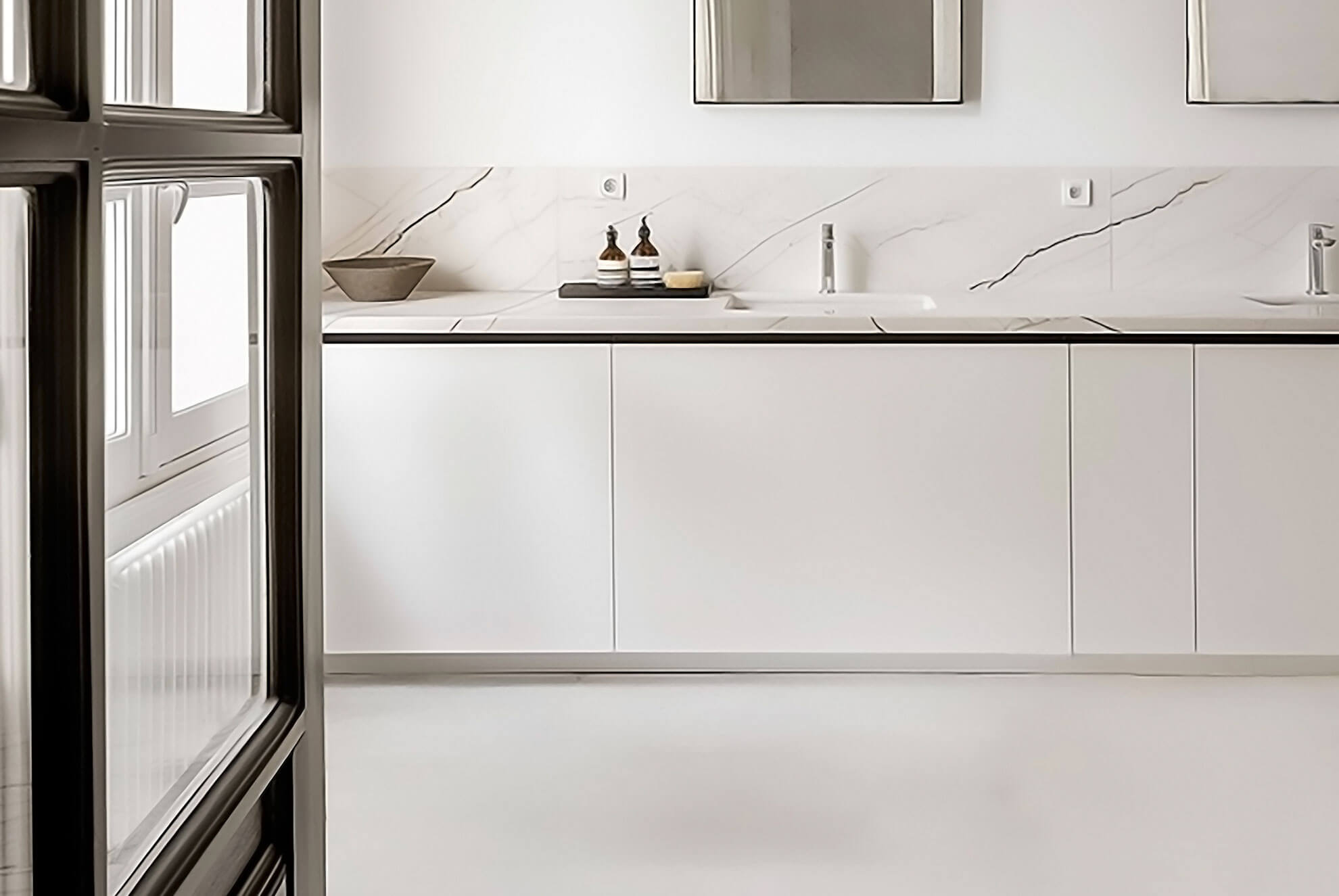 Encimera de baño realizada con cuarcita Bruma, de Terra Encimera de baño realizada con cuarcita Bruma, de Terra