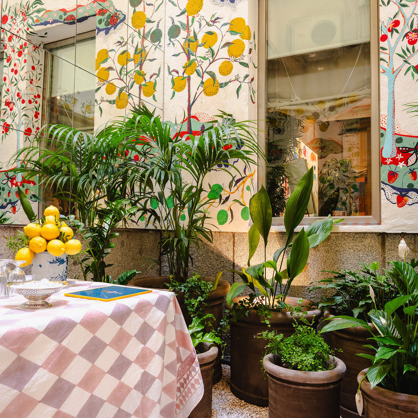 Casa Chamberí: la solidez como lenguaje estético