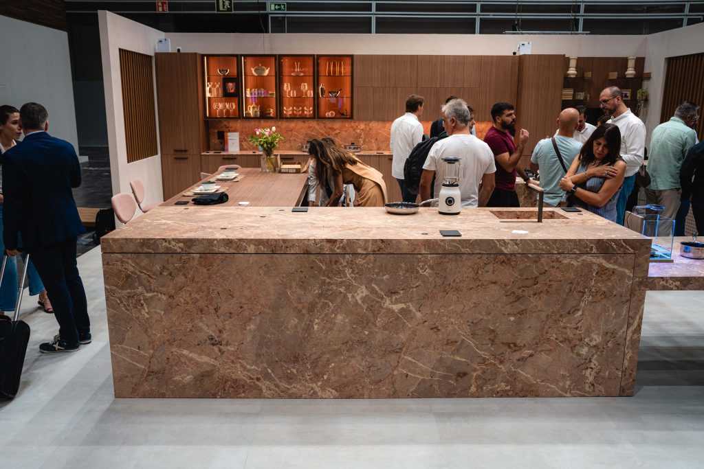 Sapienstone Breccia Rosa
